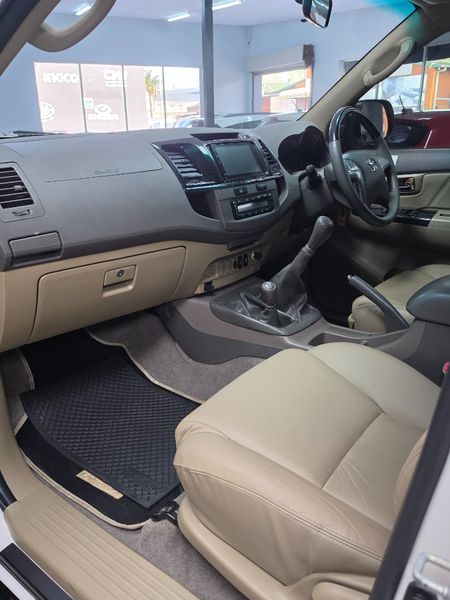 2013-Toyota-Fortuner-30-D-4D-4x4_4