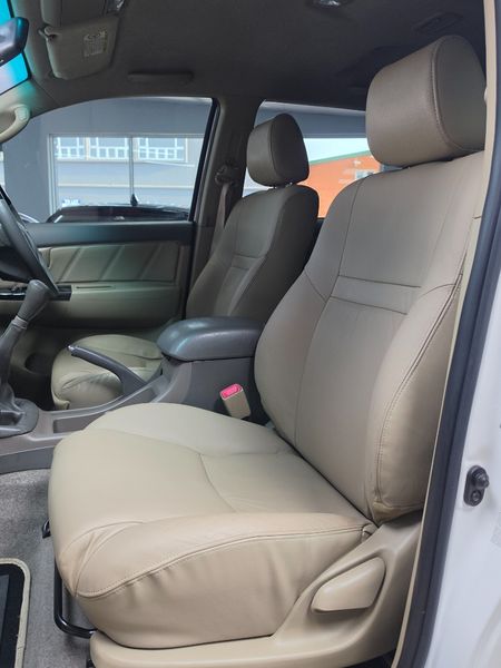 2013-Toyota-Fortuner-30-D-4D-4x4_5