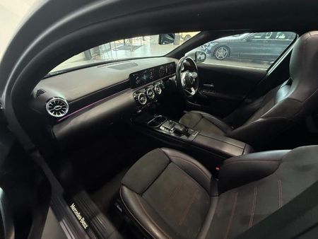 2018-Mercedes-Benz-A-Class-AMG-Line-A250-Sport-Auto_14