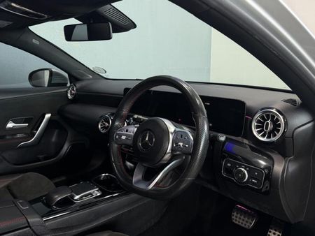 2018-Mercedes-Benz-A-Class-AMG-Line-A250-Sport-Auto_16