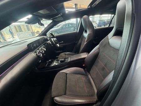 2018-Mercedes-Benz-A-Class-AMG-Line-A250-Sport-Auto_17