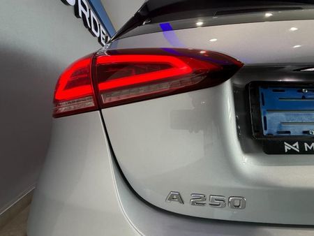 2018-Mercedes-Benz-A-Class-AMG-Line-A250-Sport-Auto_22