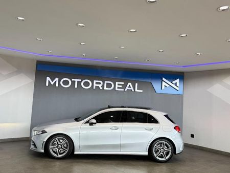 2018-Mercedes-Benz-A-Class-AMG-Line-A250-Sport-Auto_5