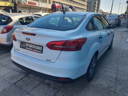 2020-Ford-Focus-20-EcoBoost-ST1_3