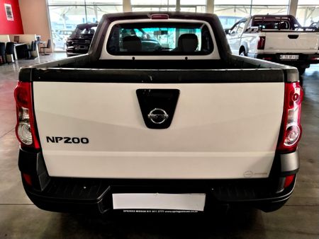2022-Nissan-NP200-16-AC-Safety-Pack_2