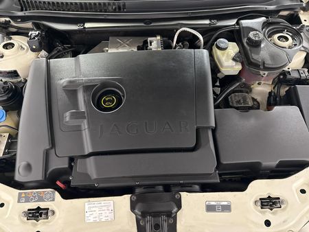 2008-Jaguar-X-Type-22D-SE_13