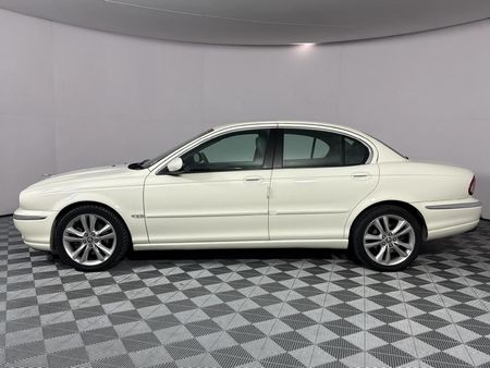 2008-Jaguar-X-Type-22D-SE_18