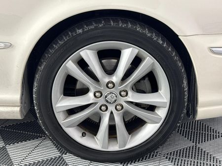 2008-Jaguar-X-Type-22D-SE_5