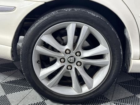 2008-Jaguar-X-Type-22D-SE_7