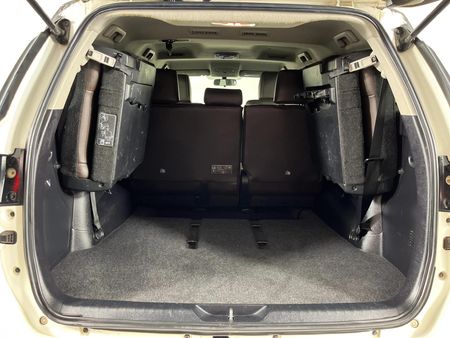 2019-Toyota-Fortuner-24-GD-6-Raised-Body-Auto_12