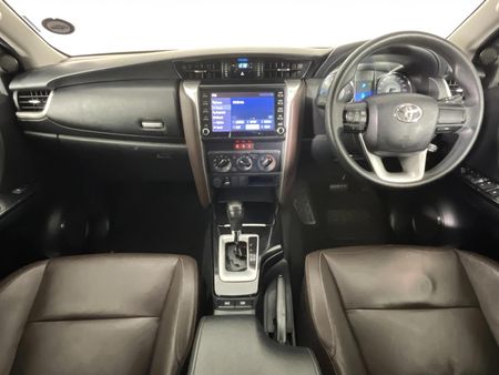 2019-Toyota-Fortuner-24-GD-6-Raised-Body-Auto_1
