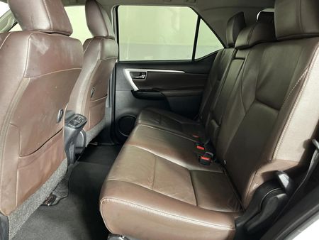 2019-Toyota-Fortuner-24-GD-6-Raised-Body-Auto_3