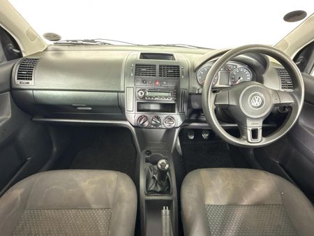 2014-Volkswagen-Polo-Vivo-14-Trendline-5-dr_1