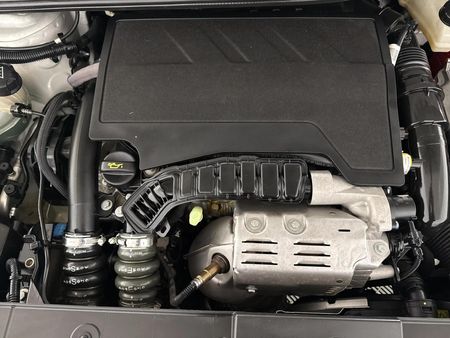 2021-Peugeot-208-12T-GT-Auto_9