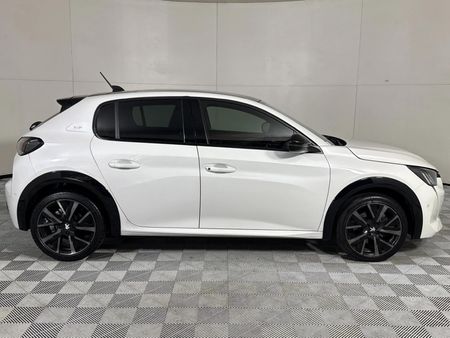 2021-Peugeot-208-12T-GT-Auto_13