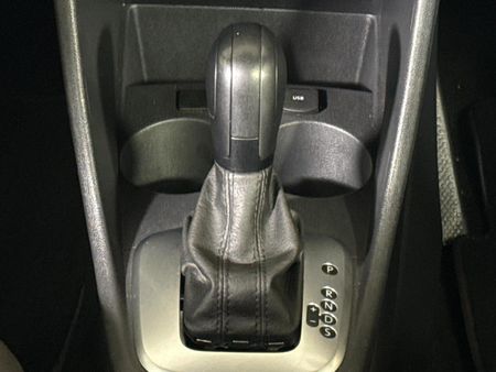2024-Volkswagen-Polo-Classic-16-Life-Tiptronic_10