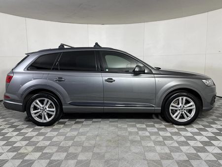 2018-Audi-Q7-30-TDI-quattro-Auto-45-TDI_16