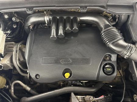 2010-Land-Rover-Freelander-II-22-TD4-S-Auto_12