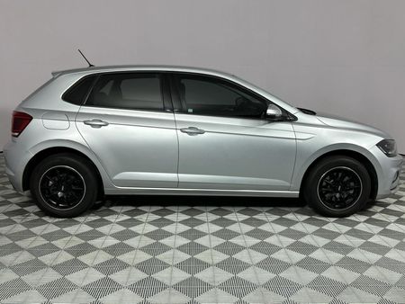 2020-Volkswagen-Polo-10-TSI-Highline-Auto-85kW_17