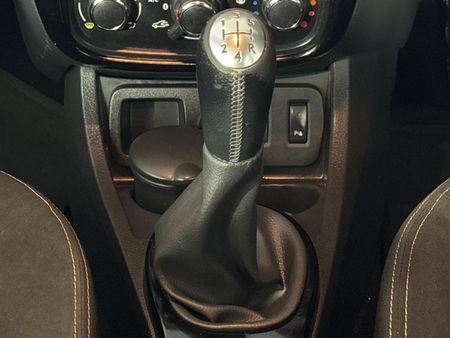 2016-Renault-Duster-16-Dynamique_10