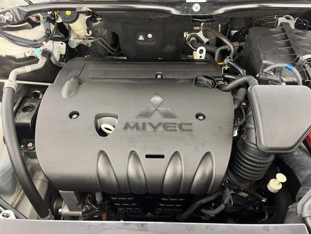 2022-Mitsubishi-Eclipse-Cross-20-GLS-Auto_13