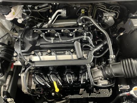 2020-Hyundai-i20-12-Motion_12