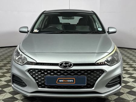 2020-Hyundai-i20-12-Motion_14