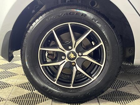 2020-Hyundai-i20-12-Motion_7