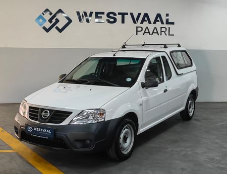 2023-Nissan-NP200-16_2