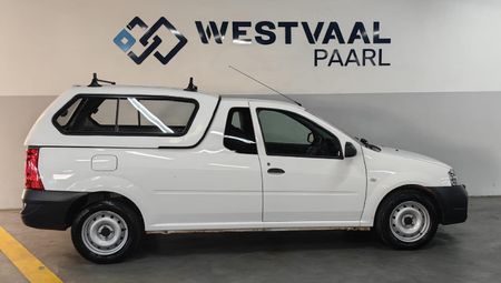 2023-Nissan-NP200-16_7