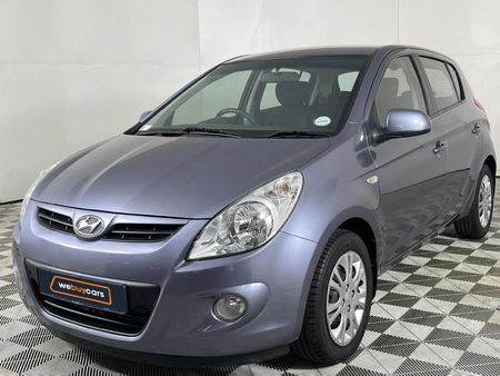 2010-Hyundai-i20-14-Auto_0