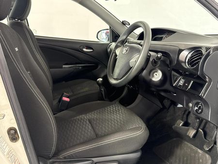 2019-Toyota-Etios-Cross-15-XS-5-dr_9