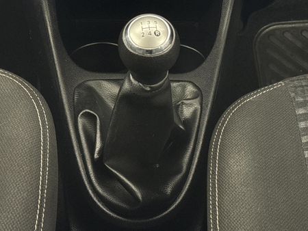 2019-Toyota-Etios-Cross-15-XS-5-dr_10