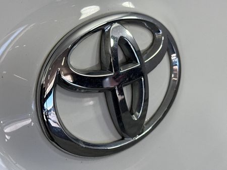 2019-Toyota-Etios-Cross-15-XS-5-dr_11