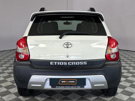 2019-Toyota-Etios-Cross-15-XS-5-dr_17