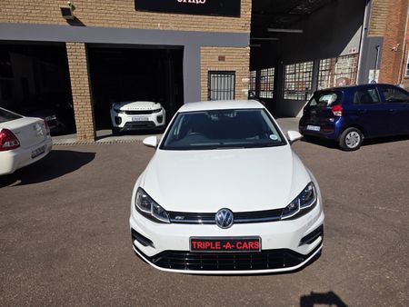 2020-Volkswagen-Golf-VII-14-TSI-Comfortline-Auto_2