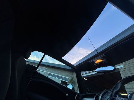 2011-MINI-Convertible-Cooper-Auto_20