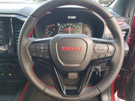 2026-Isuzu-D-Max-19-DDI-HR-X-Rider-Auto-Double-Cab_14