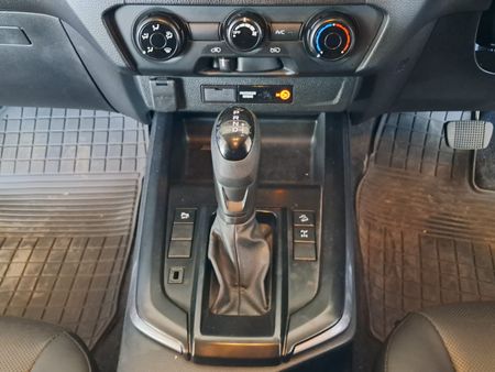 2023-Isuzu-D-Max-19-DDI-HR-LS-Auto-Double-Cab_12