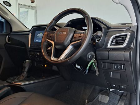 2023-Isuzu-D-Max-19-DDI-HR-LS-Auto-Double-Cab_14