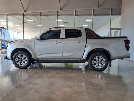 2023-Isuzu-D-Max-19-DDI-HR-LS-Auto-Double-Cab_3
