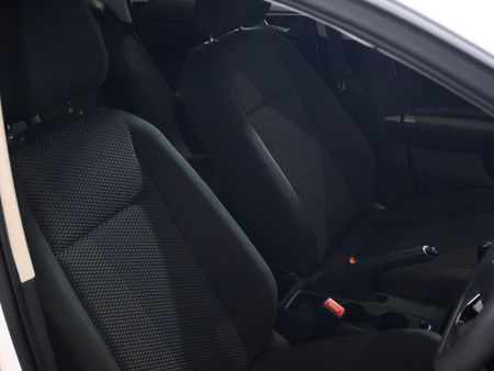 2022-Volkswagen-Polo-10-TSI_19