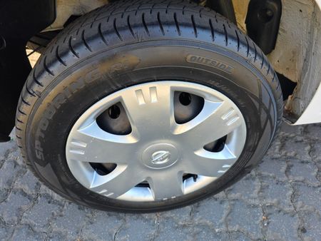 2016-Nissan-NP200-16-AC-Safety-Pack_9