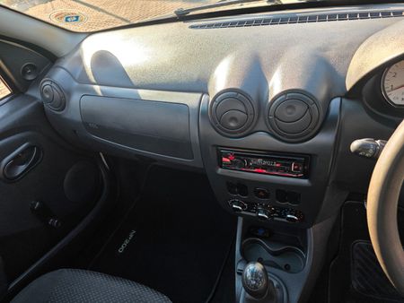 2016-Nissan-NP200-16-AC-Safety-Pack_14