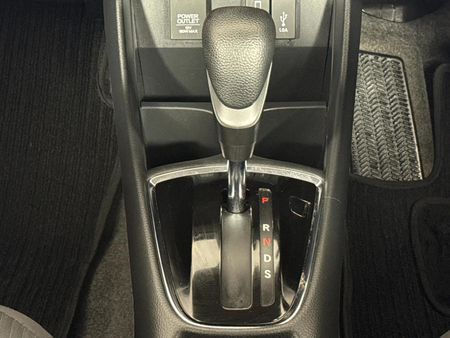 2025-Honda-Amaze-12-Comfort-Auto_10