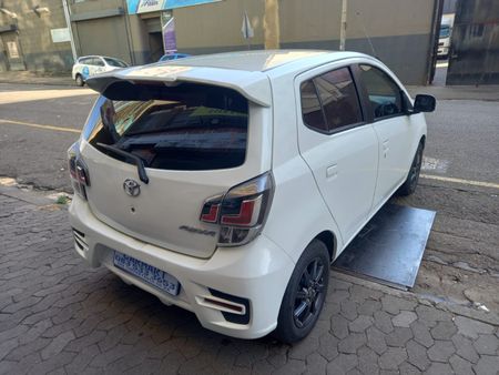 2022-Toyota-Agya-10_5