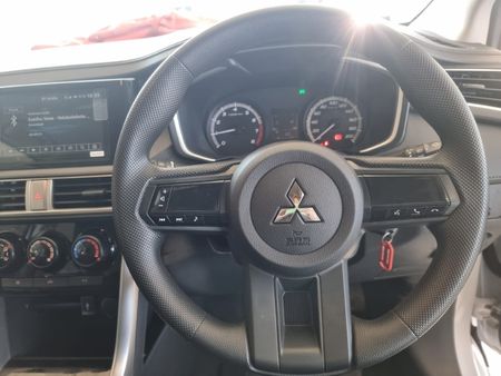 2026-Mitsubishi-Xpander-15-MY26-MT_11