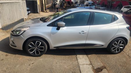 2018-Renault-Clio-IV-900T-Dynamique-5-dr-66kW_3