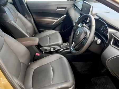 2026-Toyota-Corolla-Cross-18-XR_10