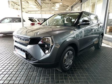 2025-Mahindra-XUV-3XO-12T-MX2-Auto_0